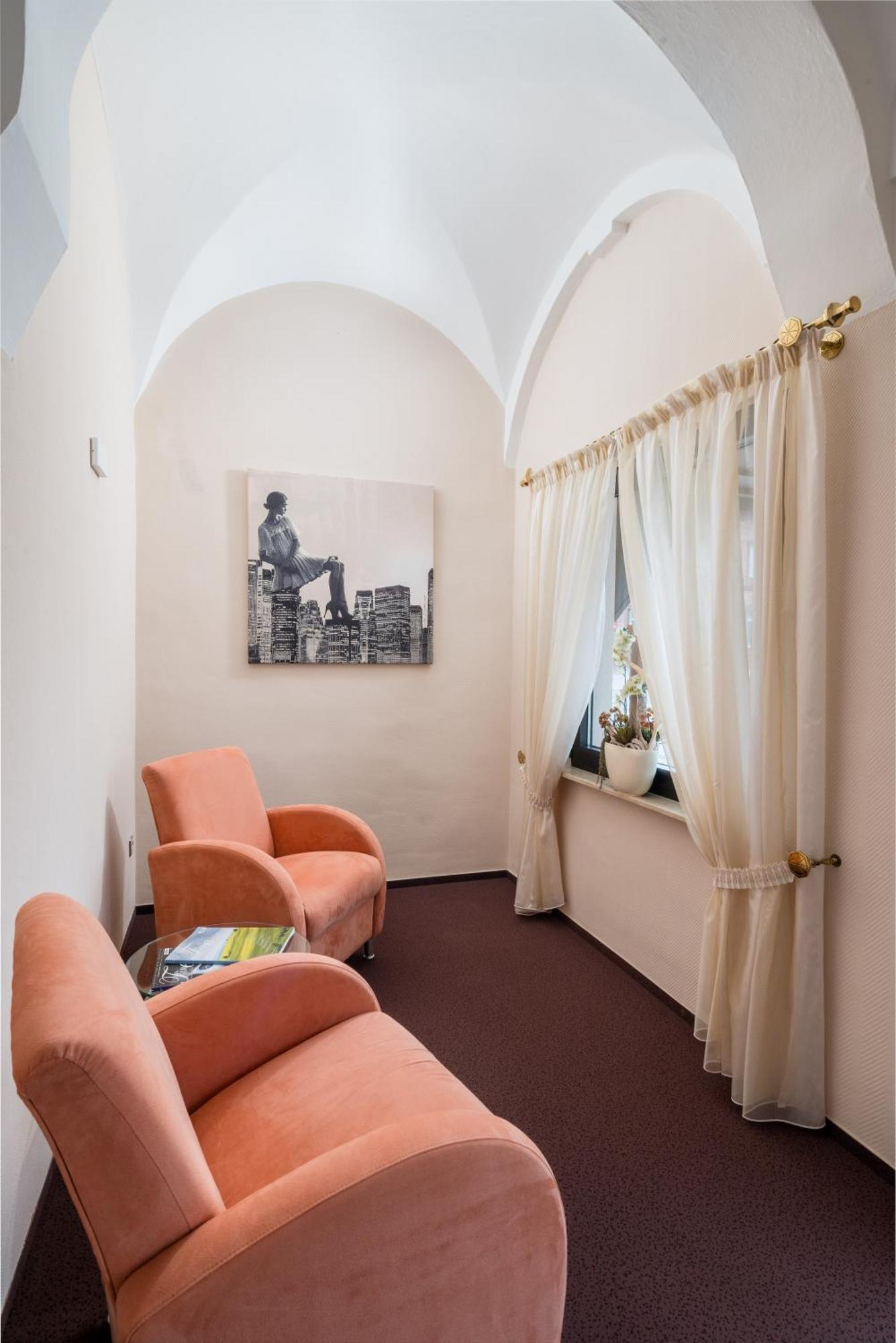 Hotel Straubs Schoene Aussicht Клінгенберг-ам-Майн Екстер'єр фото